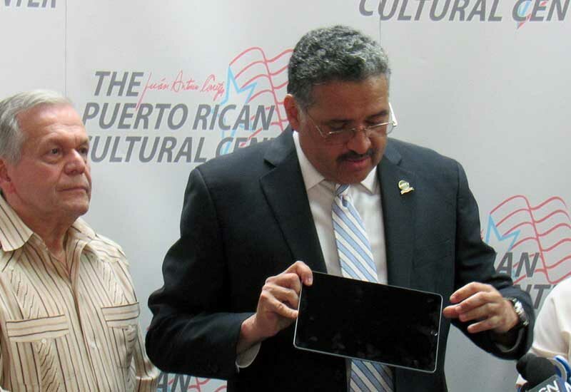 HITN Donates 100 iPads