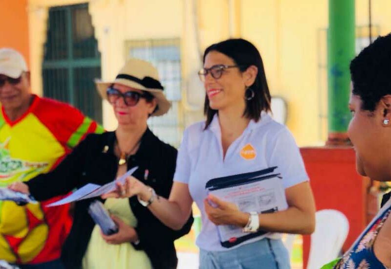 Solar Lamps Reach The Plaza De Loiza