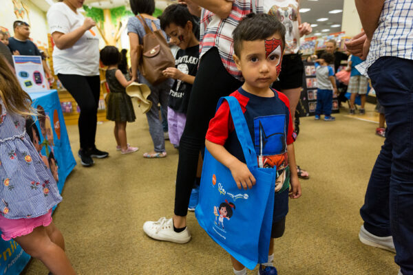 HITN y Barns & Noble celebran el mes de la hispanidad HITN y Barns & Noble celebran el mes de la hispanidad