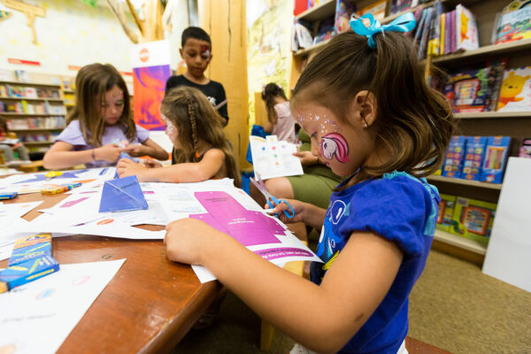 HITN y Barns & Noble celebran el mes de la hispanidad HITN y Barns & Noble celebran el mes de la hispanidad