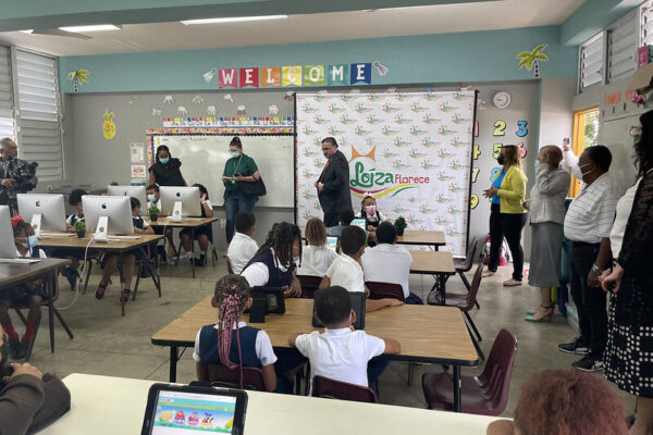 niu-hitn-donate-computers__52073719638_f5c9232334_c11 niu-hitn-donate-computers__52073719638_f5c9232334_c11