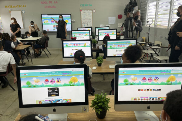 niu-hitn-donate-computers__52073946879_4e26705e73_b15 niu-hitn-donate-computers__52073946879_4e26705e73_b15