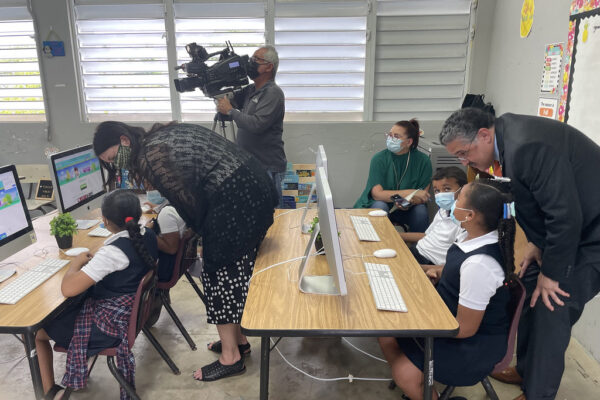 niu-hitn-donate-computers__52074199540_1f04ba3597_b19 niu-hitn-donate-computers__52074199540_1f04ba3597_b19