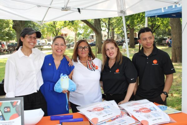 Back to School_Jessica Glez Rojas_Ago12_Equipo_GlezRojas Caban Large