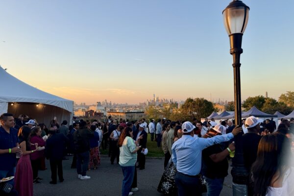 HITN Grito Sunset Park 2026_Mn View Large